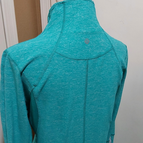 🌺 Like New Lululemon Half Zip Running Shirt/Shacket - Picture 5 of 16